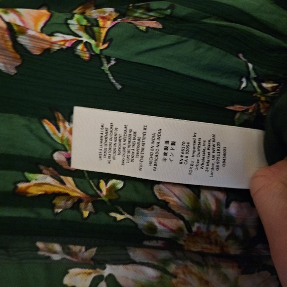 SUPER RARE FIND! Free People Midnight Blooms Dress…with pockets! - Picture 8 of 8
